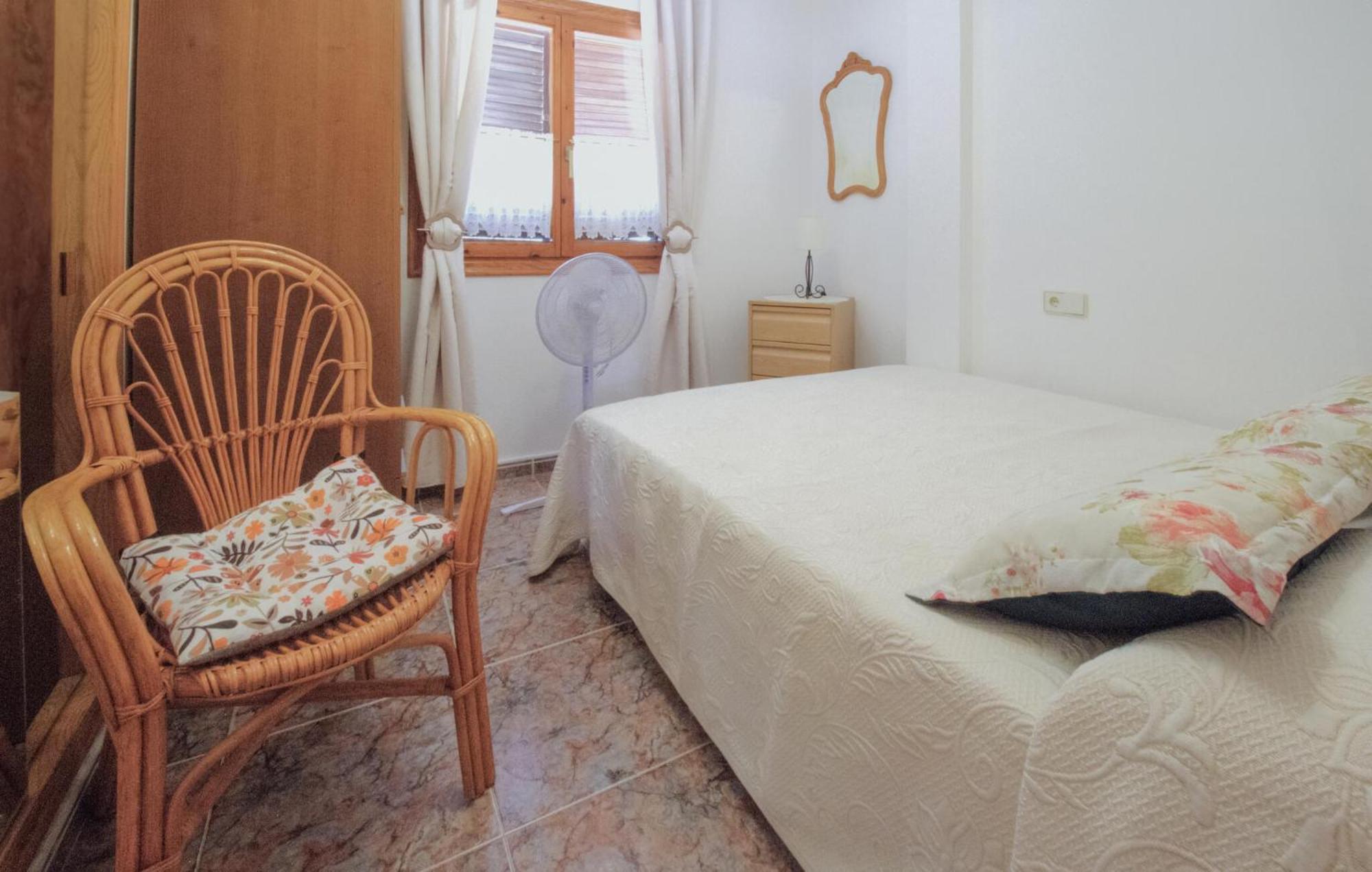 Cozy Apartment In Guardamar Del Segura Exterior photo