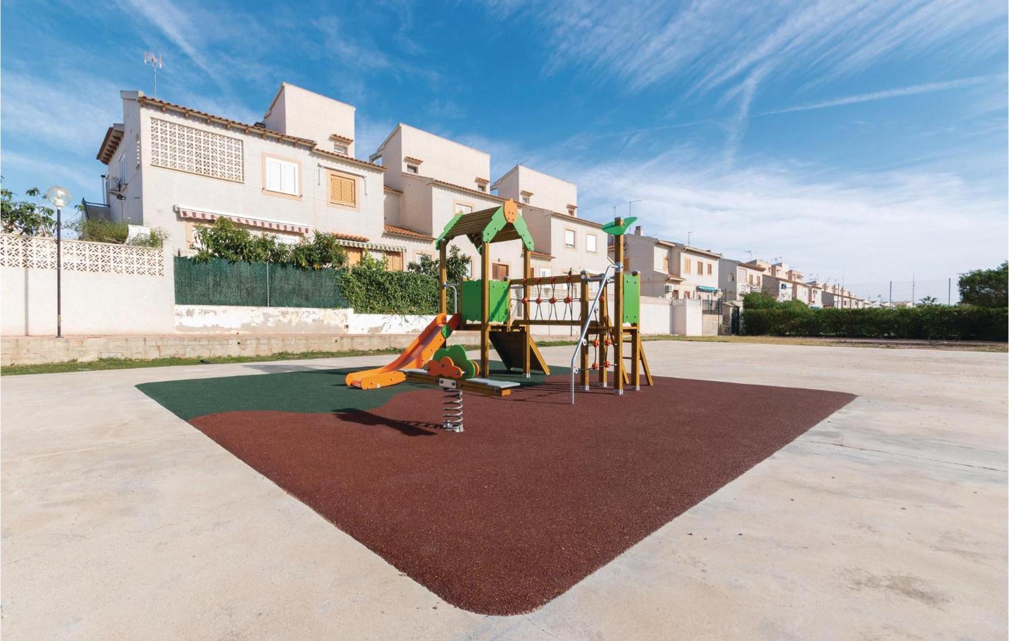 Cozy Apartment In Guardamar Del Segura Exterior photo