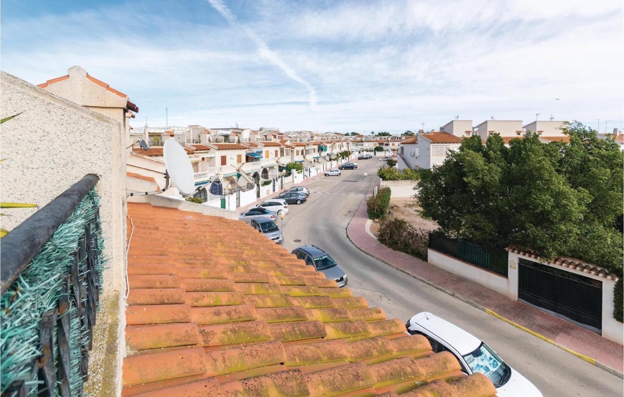Cozy Apartment In Guardamar Del Segura Exterior photo