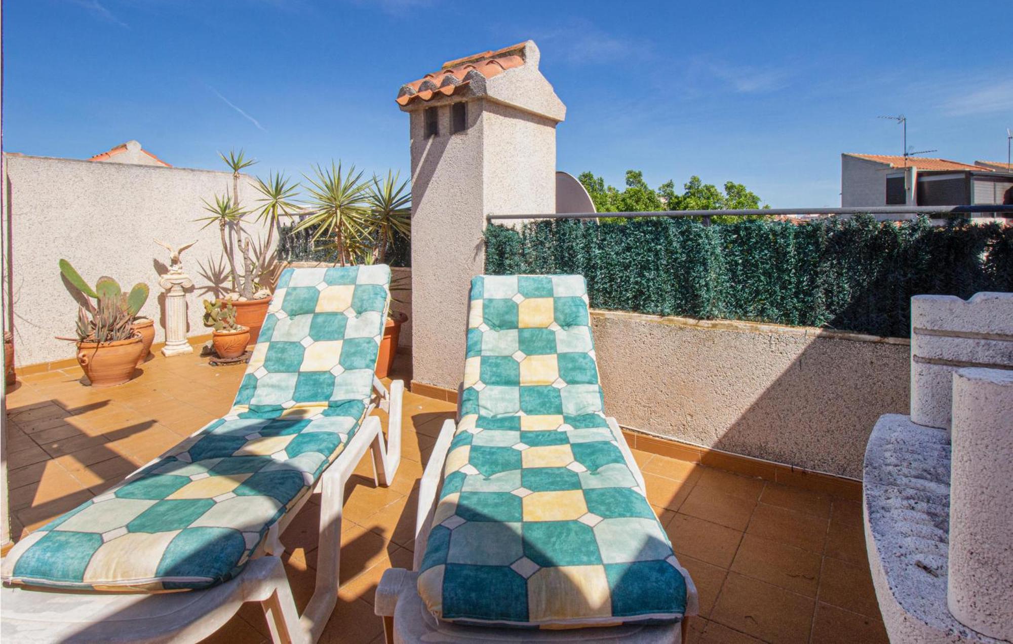 Cozy Apartment In Guardamar Del Segura Exterior photo